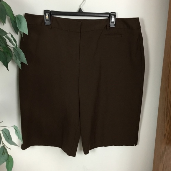 George dark brown Bermuda shorts with pockets vented hem Woman’s 18 - Picture 10 of 16